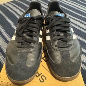 Adidas Men's Black and White Sneakers